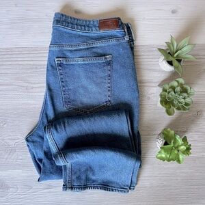 HOLLISTER ultra high-rise vintage straight jeans size 17R